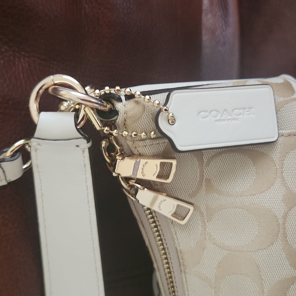 Coach NWT Signature Canvas & Leather Two Way Bag *OPEN TO REASONABLE OFFERS* - Picture 2 of 11